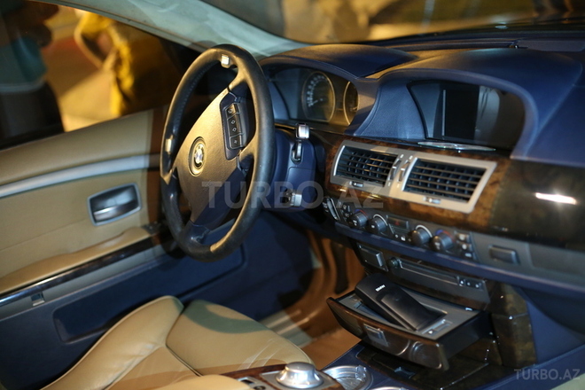 BMW 760 2003, 183,000 km - 6.0 l - Bakı