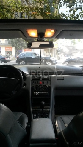 Mercedes E 220 1998, 2,600,000 km - 2.2 l - Bakı