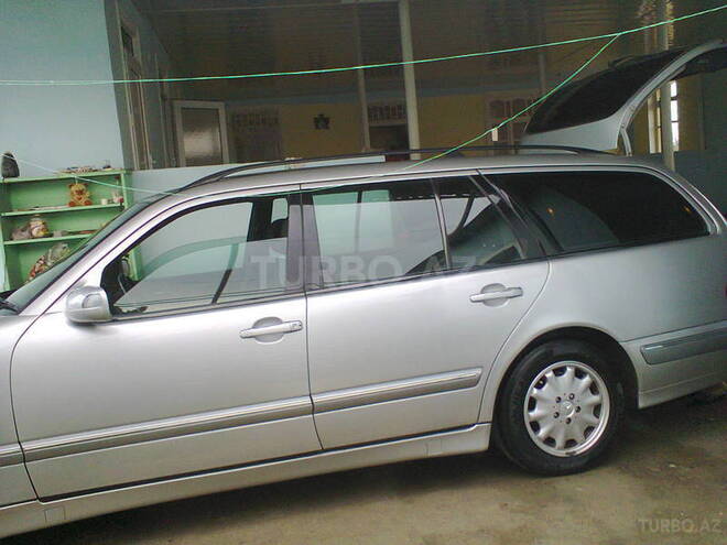 Mercedes E 220 2000, 223,000 km - 2.2 л - Bakı