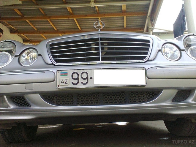 Mercedes E 220 2000, 223,000 km - 2.2 л - Bakı