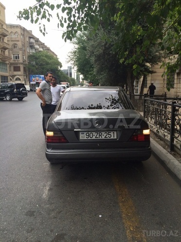 Mercedes E 280 1994, 380,000 km - 2.8 l - Bakı