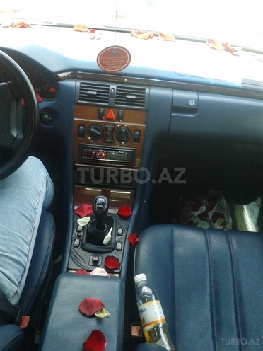 Mercedes E 220 1996, 333,333 km - 2.2 l - Bakı