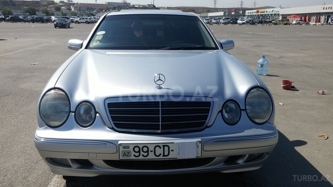 Mercedes E 220 1999, 187,000 km - 2.2 l - Bakı