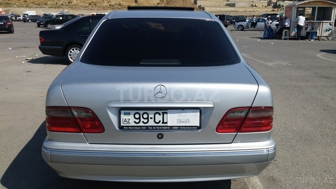 Mercedes E 220 1999, 187,000 km - 2.2 l - Bakı