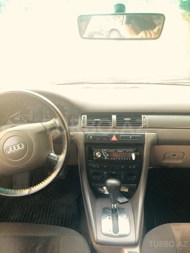 Audi A6 1999, 220,000 km - 1.8 l - Bakı