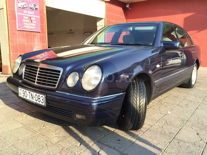 Mercedes E 240 1998, 185,000 km - 2.4 l - Bakı