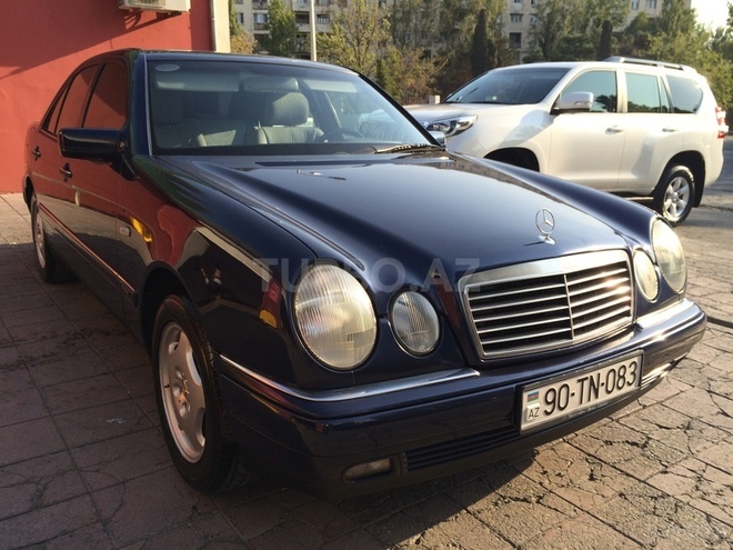 Mercedes E 240 1998, 185,000 km - 2.4 l - Bakı
