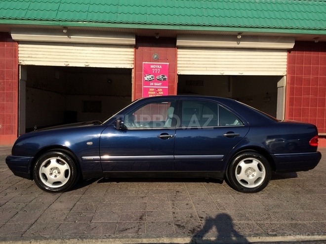Mercedes E 240 1998, 185,000 km - 2.4 l - Bakı