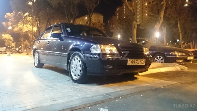 Mercedes C 180 1999, 218,000 km - 1.8 l - Bakı