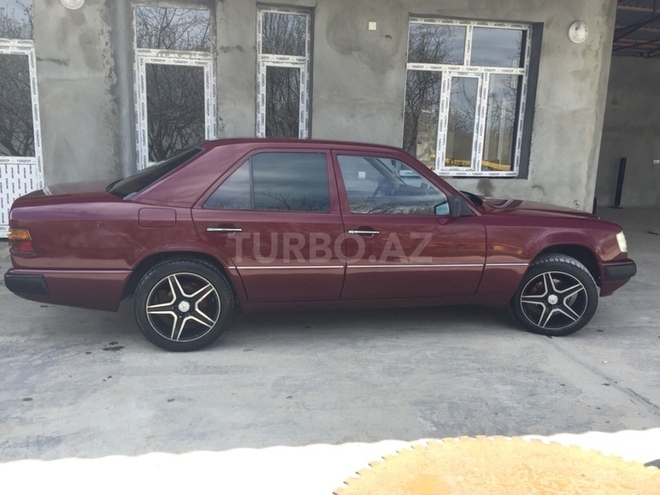 Mercedes E 260 1989, 760,000 km - 0.2 l - Bakı