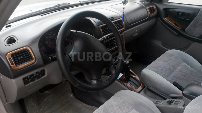Subaru Forester 2000, 160,000 km - 2.5 l - Bakı