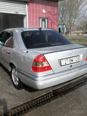Mercedes C 220 1996, 287,000 km - 2.2 l - Bakı