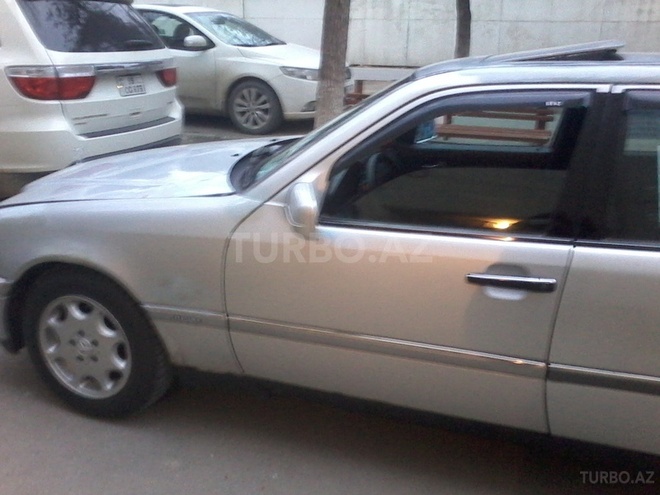 Mercedes C 220 1996, 287,000 km - 2.2 l - Bakı