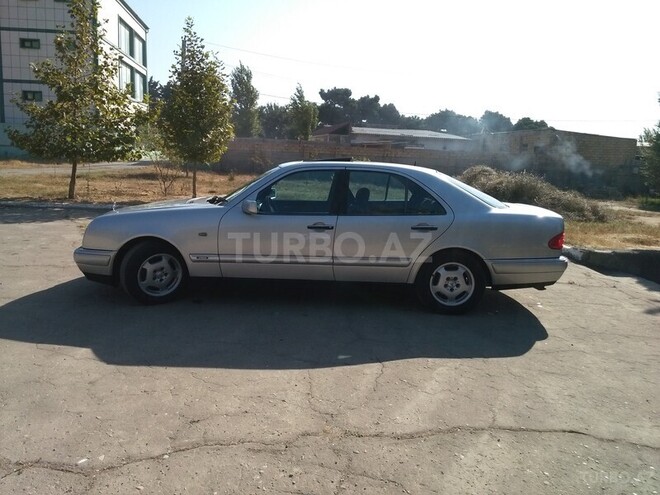 Mercedes E 240 1998, 123,450 km - 2.4 л - Bakı