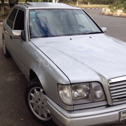 Mercedes E 200 1994, 260,000 km - 2.0 l - Bakı