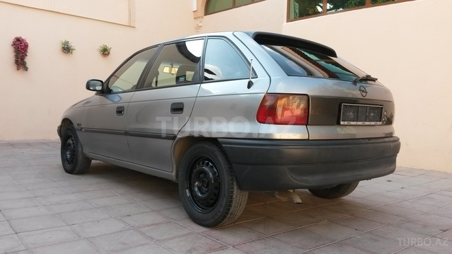Opel Astra 1995, 298,885 km - 1.6 l - Bakı