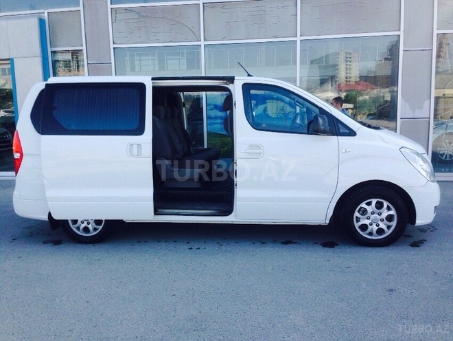 Hyundai H-1 2010, 98,000 km - 2.5 л - Bakı