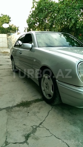 Mercedes E 290 1996, 560,000 km - 2.9 l - Bakı