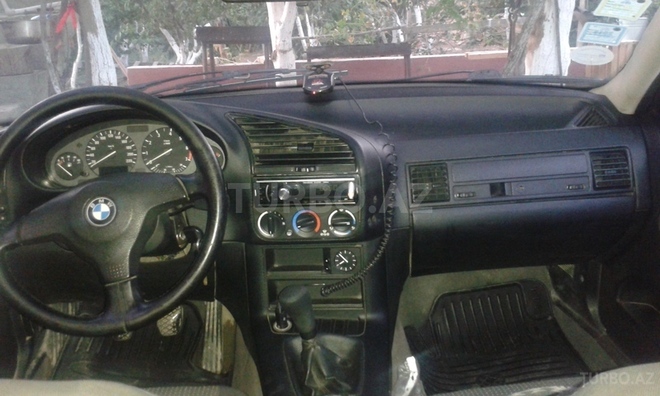 BMW 318 1995, 374,000 km - 1.8 l - Bakı