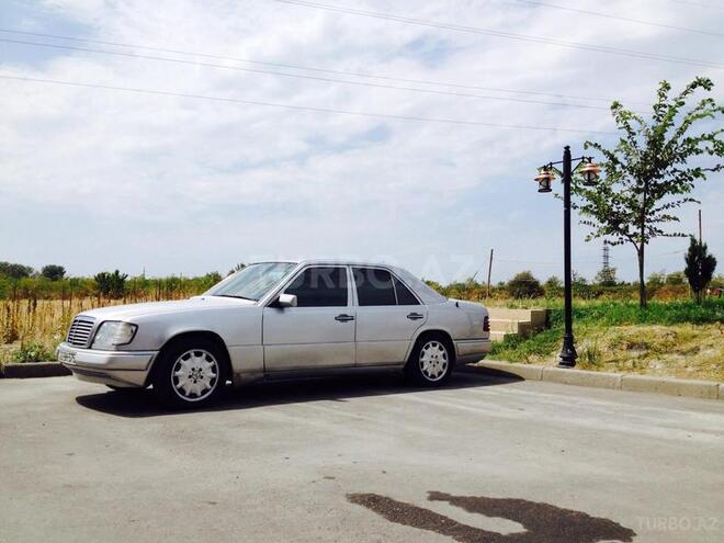 Mercedes E 200 1994, 260,000 km - 2.0 l - Bakı