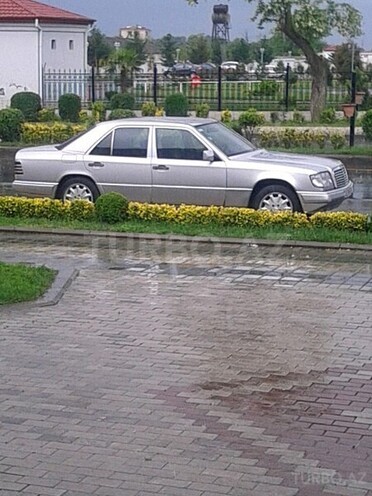 Mercedes E 200 1994, 260,000 km - 2.0 l - Bakı