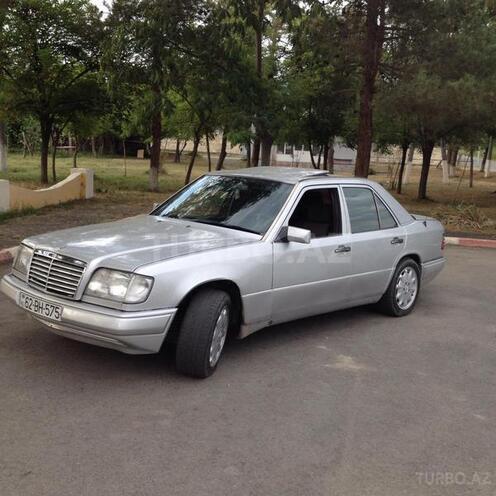 Mercedes E 200 1994, 260,000 km - 2.0 l - Bakı