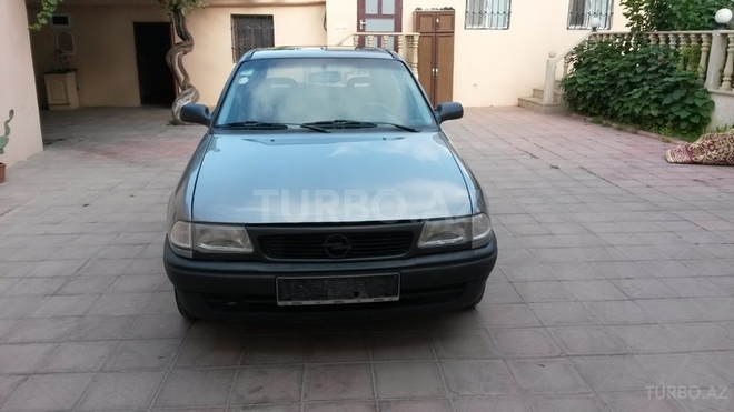 Opel Astra 1995, 298,885 km - 1.6 л - Bakı