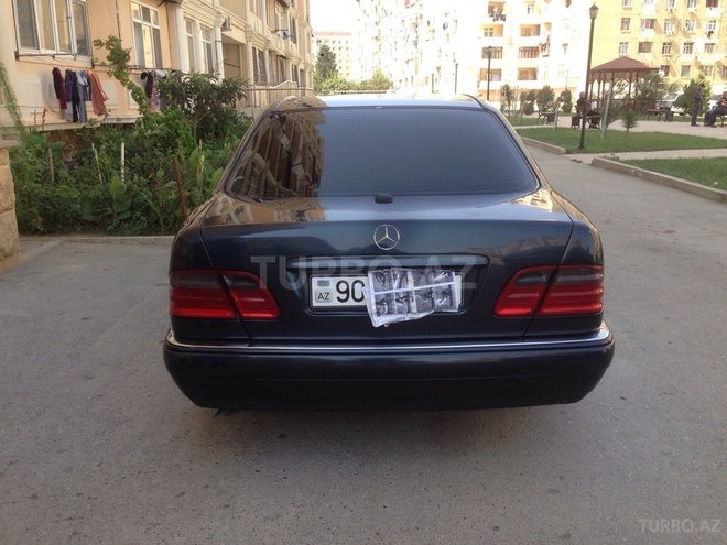 Mercedes E 280 1997, 260,000 km - 2.8 l - Bakı
