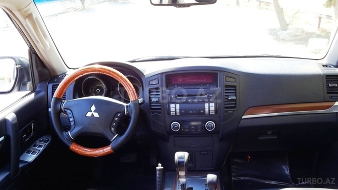 Mitsubishi Pajero 2007, 124,000 km - 3.0 l - Bakı