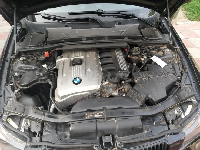 BMW 325 2006, 90,000 km - 3.0 l - Bakı