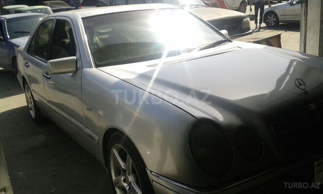 Mercedes E 240 1998, 347,000 km - 2.4 l - Bakı