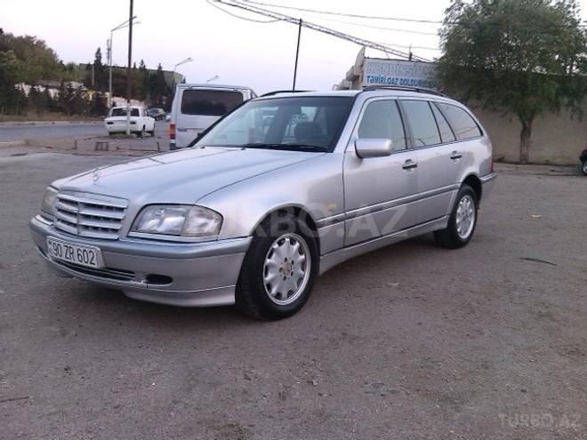 Mercedes C 240 1998, 332,000 km - 2.4 l - Bakı