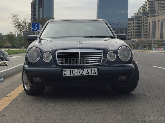 Mercedes E 240 1999, 241,000 km - 2.4 l - Bakı