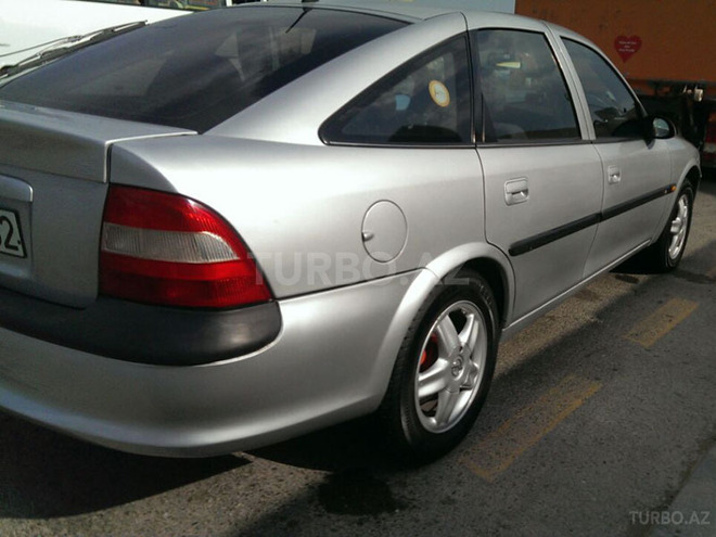 Opel Vectra 1996, 230,000 km - 2.5 l - Bakı