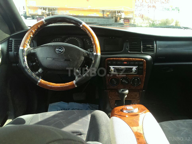 Opel Vectra 1996, 230,000 km - 2.5 l - Bakı