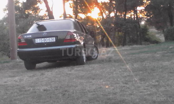 Mercedes C 220 1996, 253,575 km - 2.2 l - Bakı