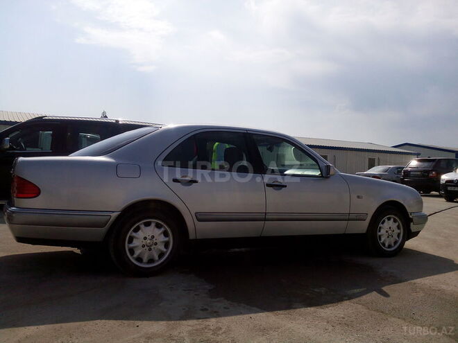 Mercedes E 200 1997, 247,000 km - 2.0 l - Bakı