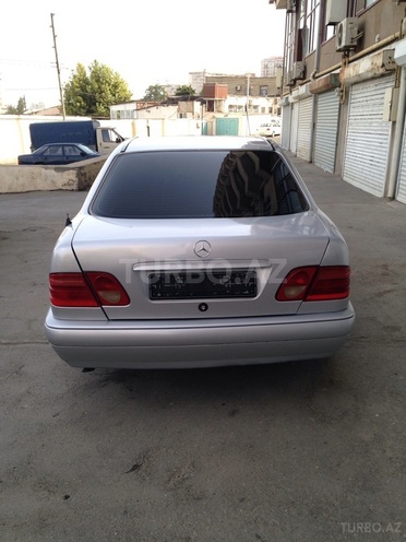 Mercedes E 230 1995, 260,000 km - 2.3 l - Bakı