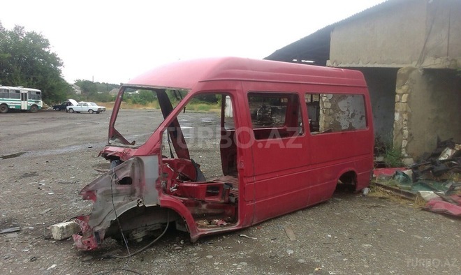Mercedes Sprinter 208 1995, 100 km - 2.3 l - Bakı