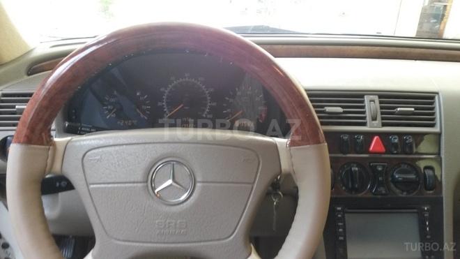 Mercedes C 230 2000, 297,000 km - 2.3 l - Bakı