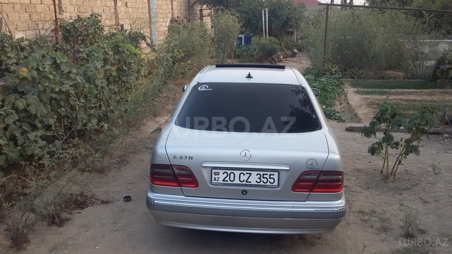 Mercedes E 270 1999, 350,000 km - 2.7 l - Bakı