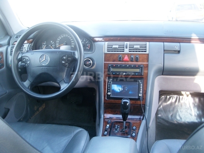 Mercedes E 240 2000, 240,000 km - 2.4 l - Bakı