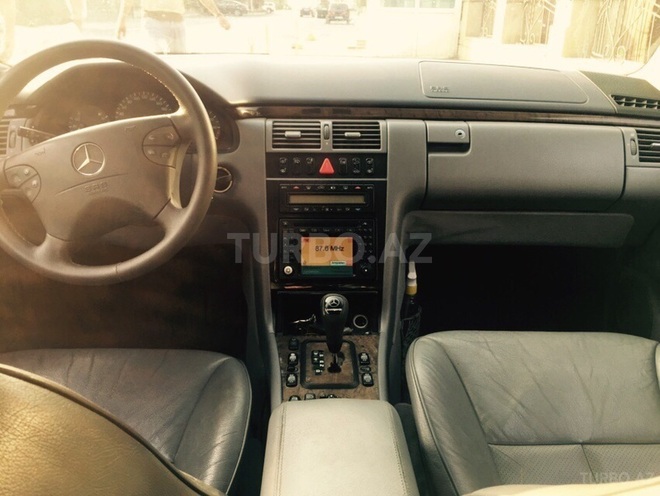 Mercedes E 240 2000, 290,000 km - 2.4 l - Bakı