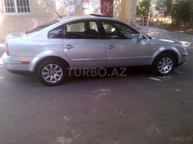 Volkswagen Passat 2001, 179,000 km - 2.0 l - Bakı