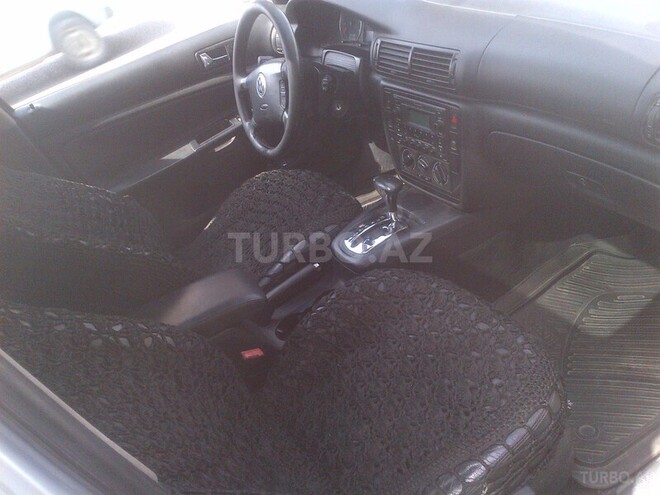 Volkswagen Passat 2001, 179,000 km - 2.0 l - Bakı