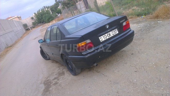 BMW 318 1991, 203,000 km - 1.8 l - Bakı