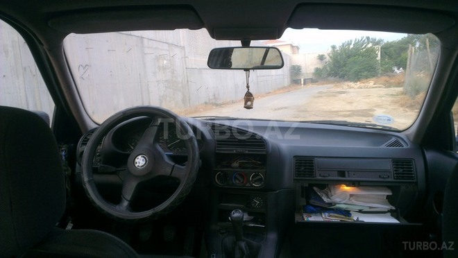 BMW 318 1991, 203,000 km - 1.8 l - Bakı