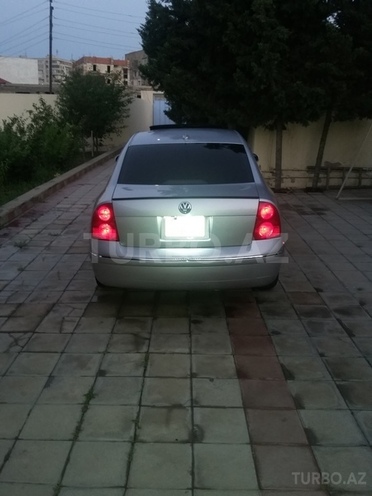 Volkswagen Passat 2004, 197,000 km - 1.8 l - Bakı