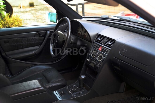 Mercedes C 230 1999, 97,000 km - 2.3 l - Bakı