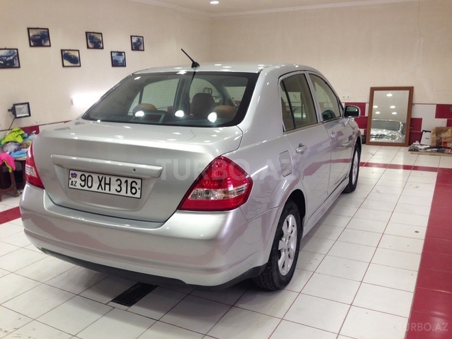 Nissan Tiida 2008, 90,000 km - 1.6 л - Bakı